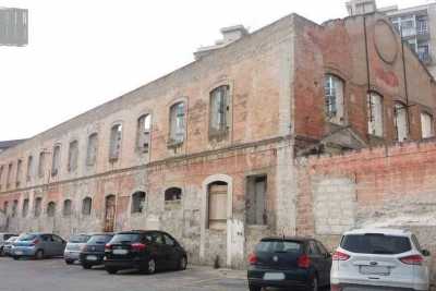 L'ex filanda Costantino: una"cattedrale nel deserto" che si staglia su Bari da 150 anni